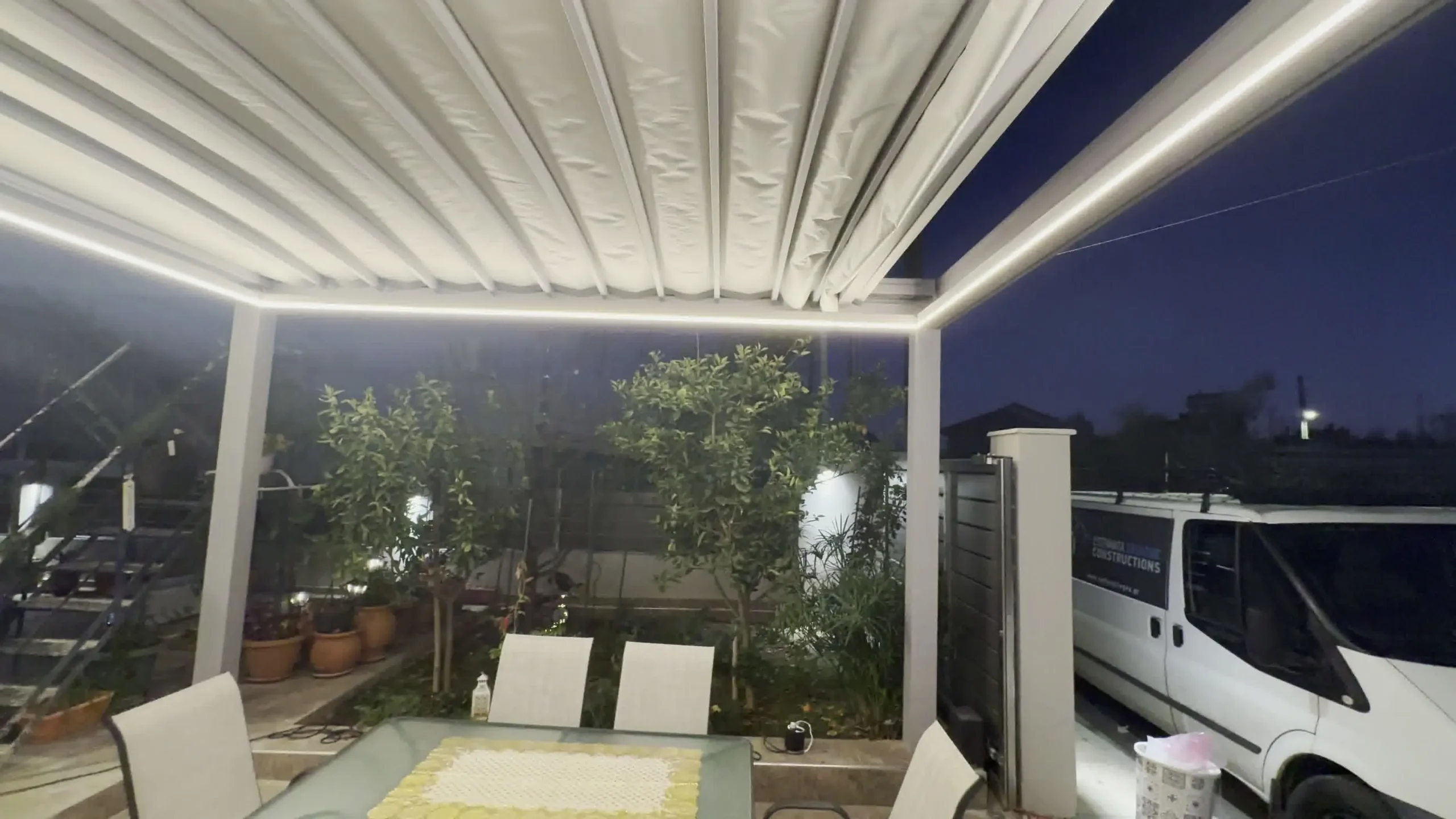 Τεντοπέργκολα Flat με περιμετρικό LED φωτισμό στον Ασπρόπυργο, Ασπρόπυργος — φωτογραφία 3 από 3