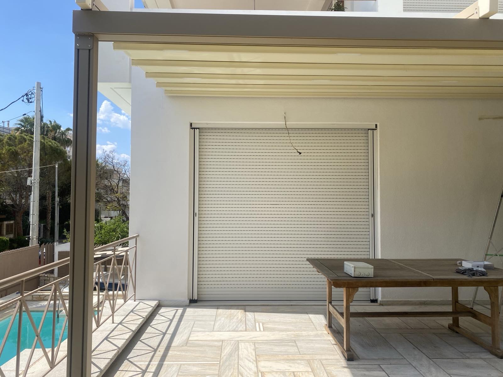 Τεντοπέργκολα αλουμινίου σε κατοικία στα Νότια Προάστια, Νότια Προάστια Αττικής — φωτογραφία 1 από 4