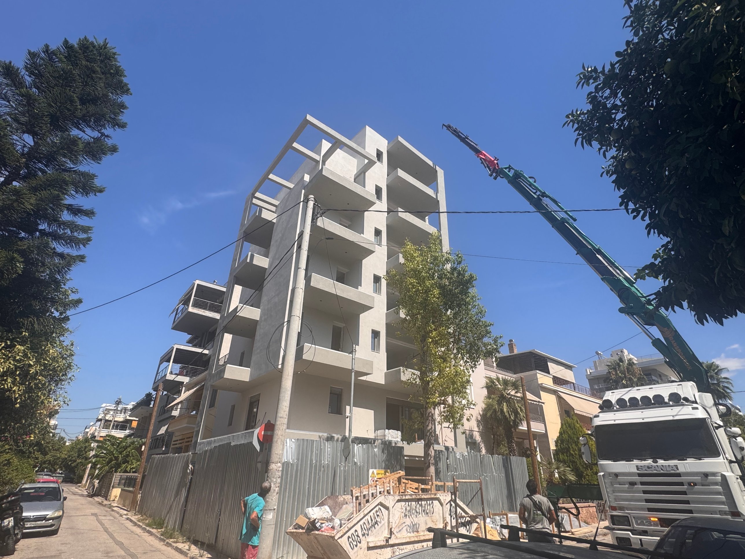 Βιοκλιματική Πέργκολα στον Έβδομο Όροφο Πολυκατοικίας στο Μοσχάτο — φωτογραφία 3 από 4