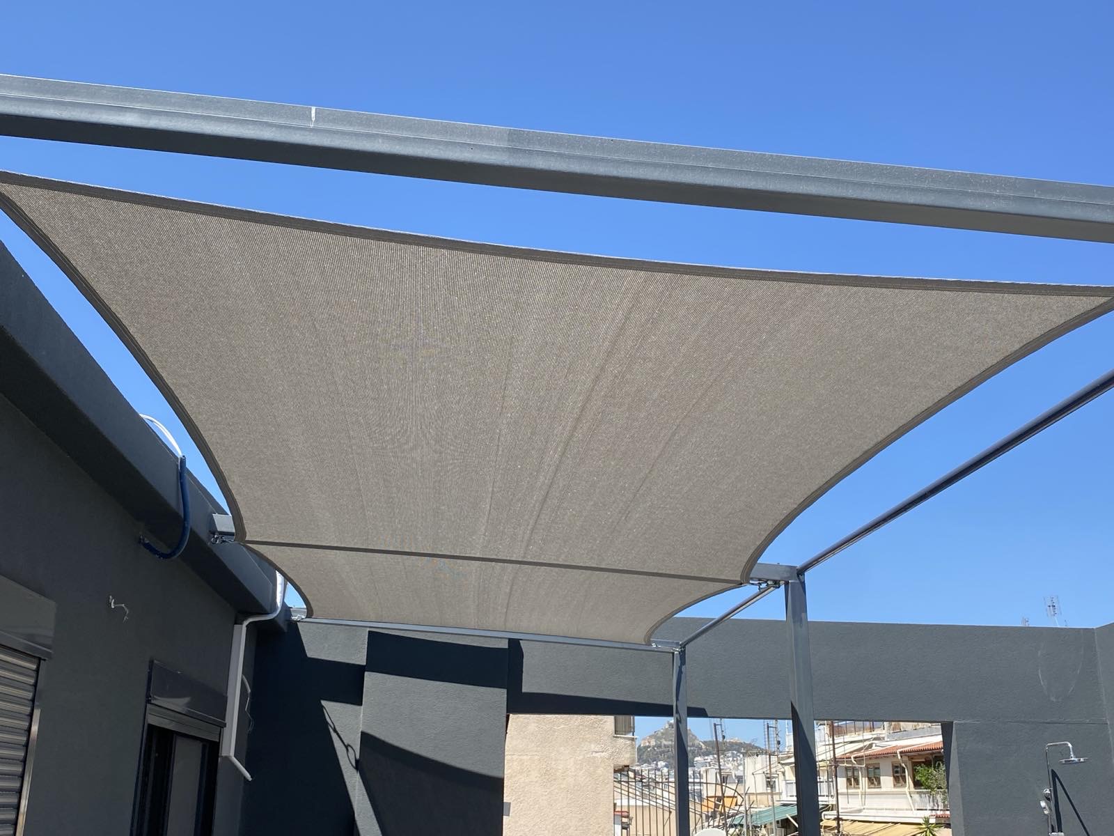 Εγκατάσταση εφελκυόμενης κατασκευής, Αθήνα — φωτογραφία 2 από 4