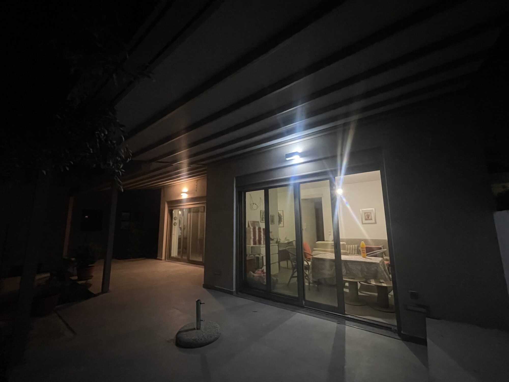 Εγκατάσταση τεντοπέργκολας στο Πόρτο Ράφτη — φωτογραφία 2 από 3