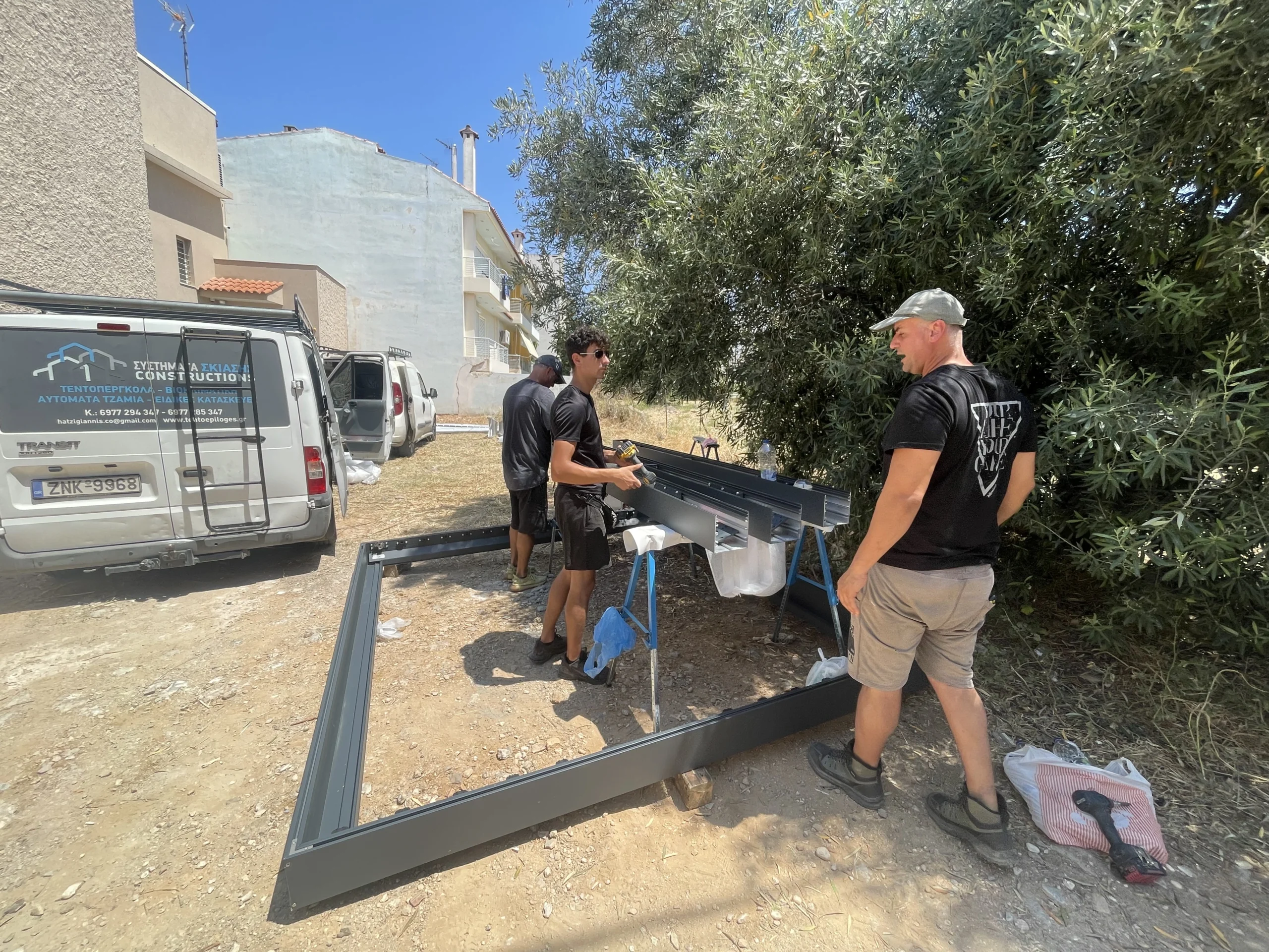 Εγκατάσταση βιοκλιματικής πέργκολας σε κατοικία στα Βόρεια Προάστια, Βόρεια Προάστια Αττικής — φωτογραφία 1 από 3