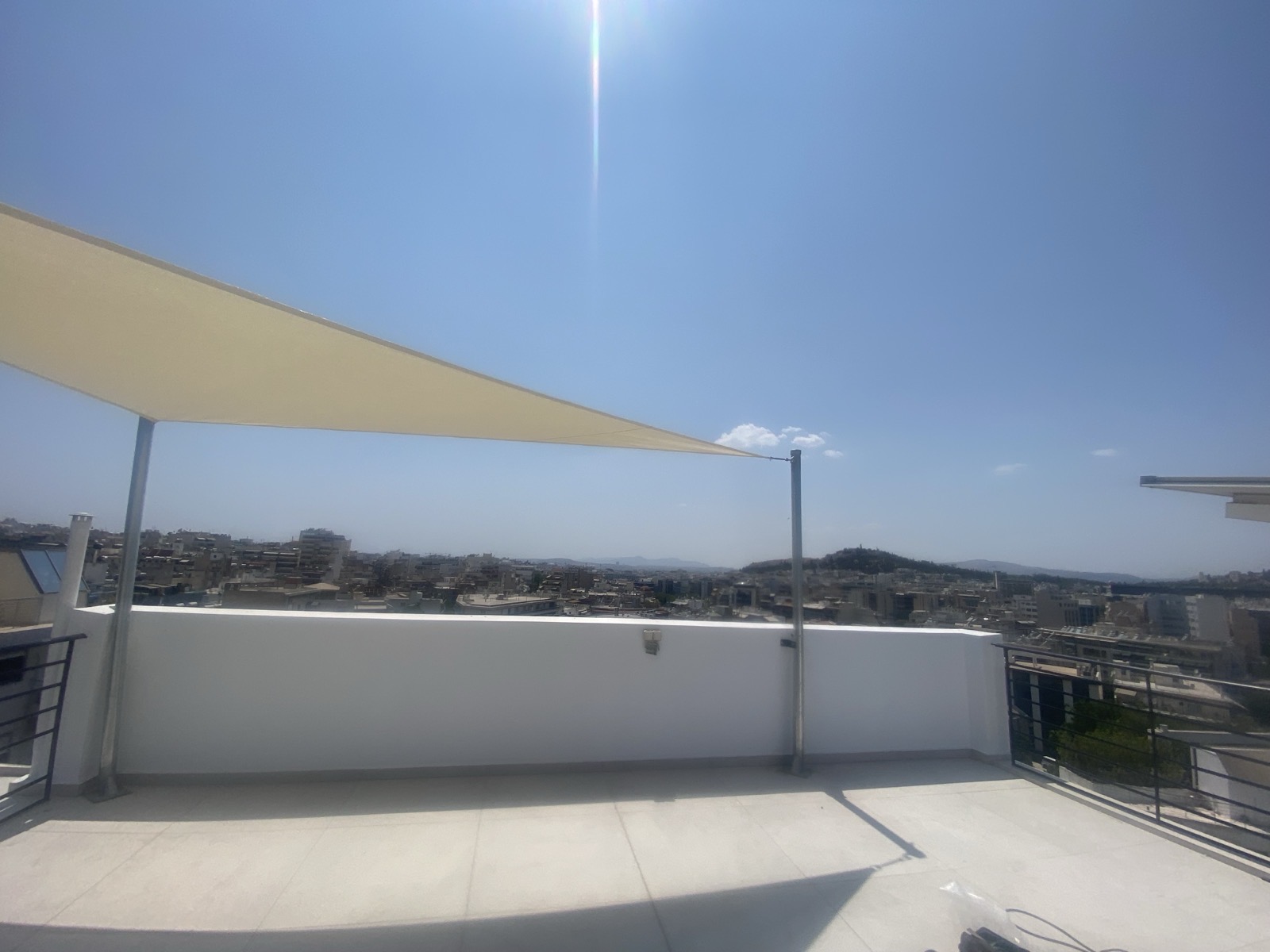 Σύστημα σκίασης με εφελκυόμενη κατασκευή, Μετς, Αθήνα — φωτογραφία 2 από 3
